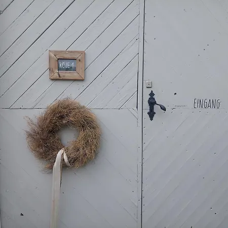Koje1 Semesterbostad
